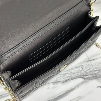 LADY CHAIN BAG 21 IN BLACK LAMBSKIN