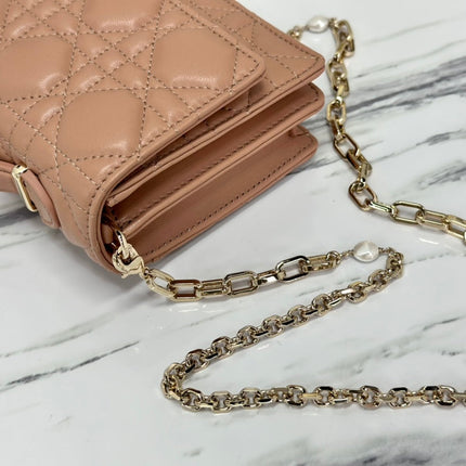 LADY CHAIN BAG 21 IN ALMOND BEIGE LAMBSKIN
