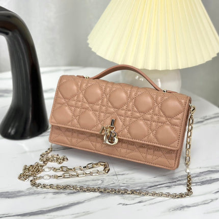 LADY CHAIN BAG 21 IN ALMOND BEIGE LAMBSKIN