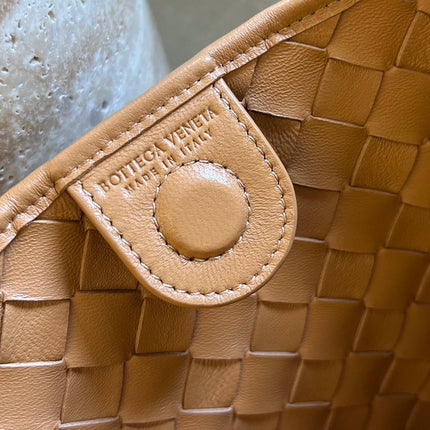 SARDINE 33 WITH CHAIN IN TAWNY BROWN LAMBSKIN