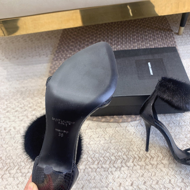 HIGH HEEL SANDAL IN BLACK POLISHED CALFSKIN AND MINK FUR