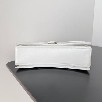 CRUSH CHAINED BAG 25 IN WHITE QUILTED CRUSHED CALFSKIN SILVER HARDWARE