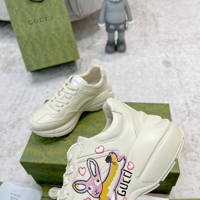 GG RHYTON TRAINER WHITE LAMBSKIN WITH FOX ICON