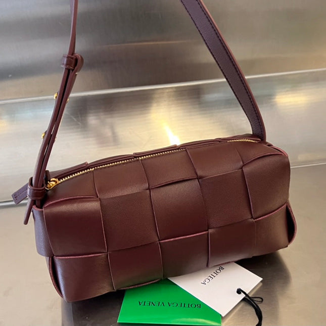 BRICK CASSETTE 28 IN WINE RED CALFSKIN