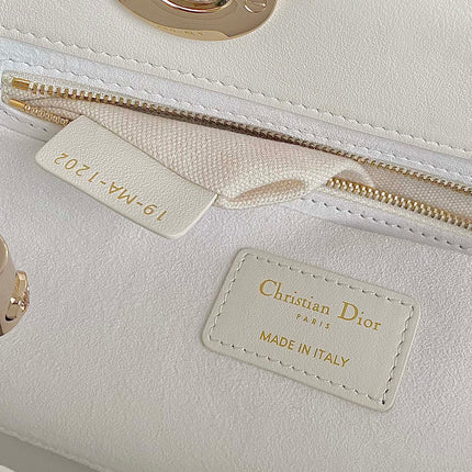 LADY 25 HANDBAG IN WHITE CALFSKIN