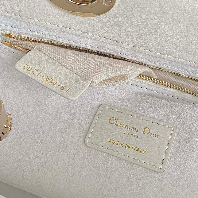 LADY 25 HANDBAG IN WHITE CALFSKIN