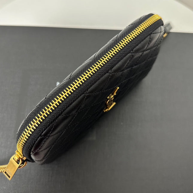 GABY 19 ZIPPED POUCH IN QUILTED BLACK LAMBSKIN