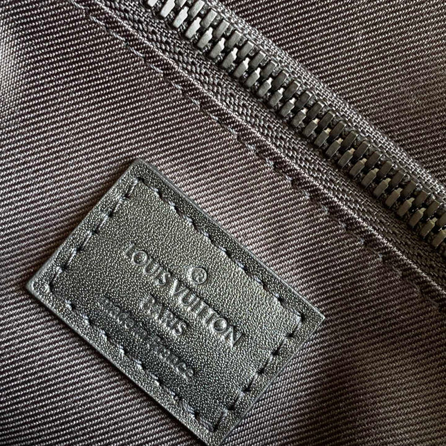 LV 25S S LOCK MESSENGER BAG 21 IN BLACK FULL EMBOSSED TAURILLON CALFSKIN