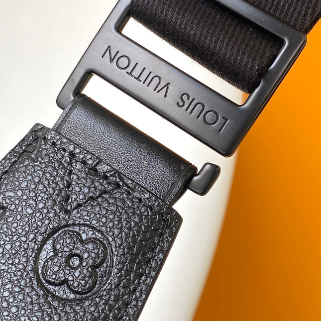 LV 25S S LOCK MESSENGER BAG 21 IN BLACK FULL EMBOSSED TAURILLON CALFSKIN