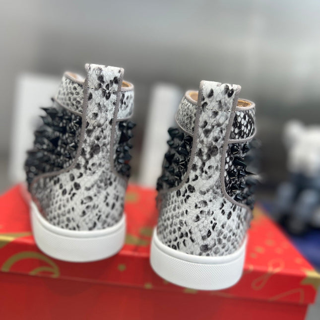SPIKE STUDDED HIGH-TOP SNEAKERS IN WHITE MIX BLACK CALFSKIN
