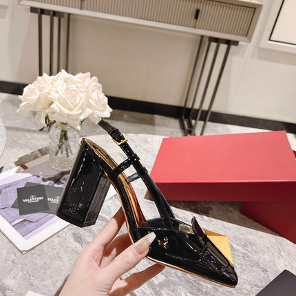 ONE STUD BLACK PATENT LEATHER LACE-UP HIGH HEELS 85 MM