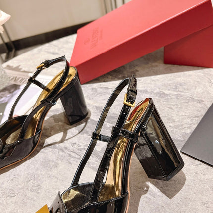 ONE STUD BLACK PATENT LEATHER LACE-UP HIGH HEELS 85 MM