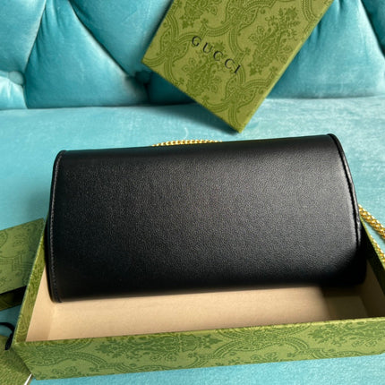 BLONDIE SHOULDER BAG 21 IN BLACK CALFSKIN GOLD HARDWARE