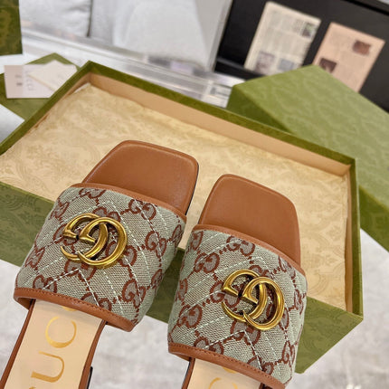 GG EXCLUSIVE SLIDE SANDAL CARAMEL AND GRAY FABRIC
