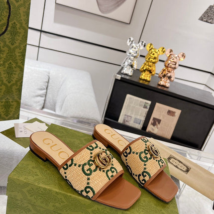 GG EXCLUSIVE SLIDE SANDAL CARAMEL SEDGE