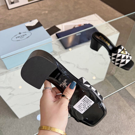 PRA EMBROIDERED SLIDES 65 BLACK AND WHITE FABRIC