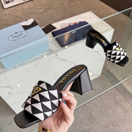 PRA EMBROIDERED SLIDES 65 BLACK AND WHITE FABRIC