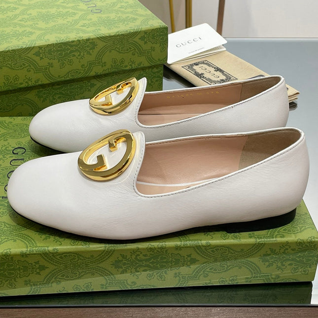 BLONDIE LOGO-PLAQUE LOAFERS IN WHITE CALFSKIN WITH GOLD HARDWARE