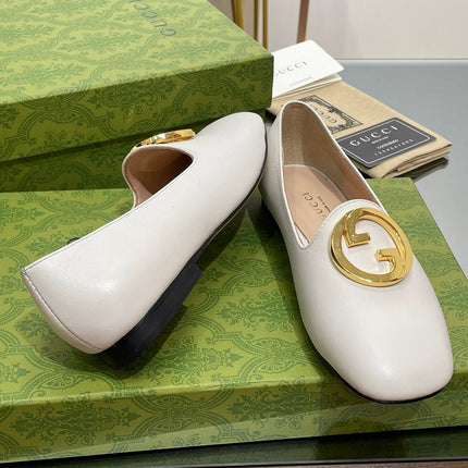 BLONDIE LOGO-PLAQUE LOAFERS IN WHITE CALFSKIN WITH GOLD HARDWARE