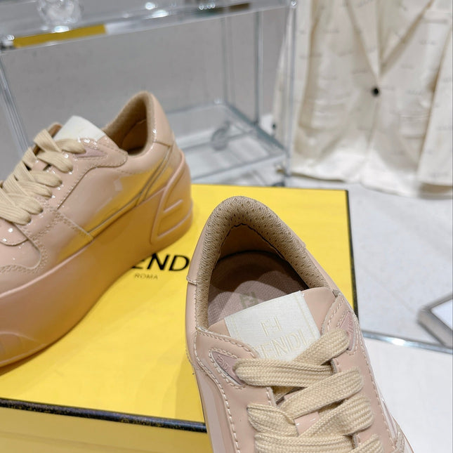 FENDI LOW-TOP TRAINER IN TAN BEIGE CALFSKIN