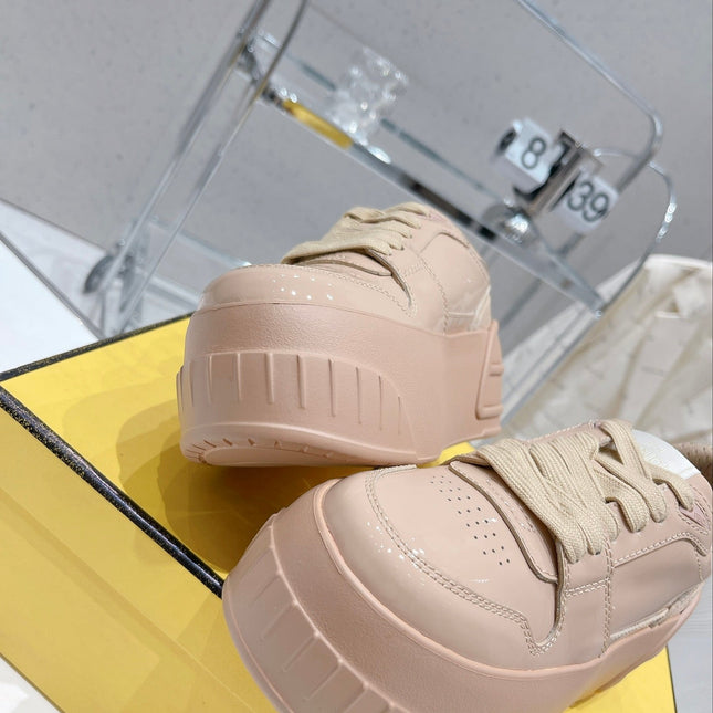 FENDI LOW-TOP TRAINER IN TAN BEIGE CALFSKIN