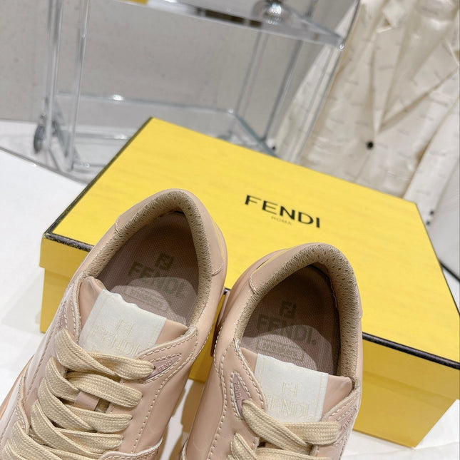 FENDI LOW-TOP TRAINER IN TAN BEIGE CALFSKIN