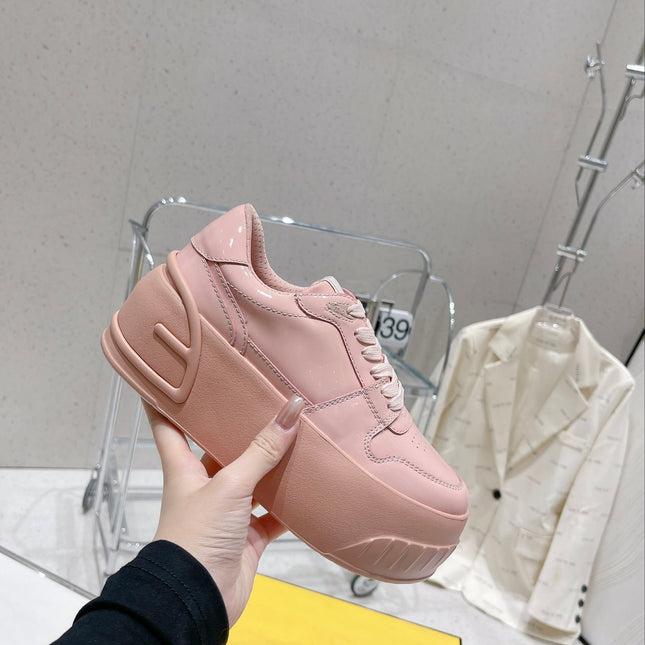 FENDI LOW-TOP TRAINER IN LIGHT PINK CALFSKIN
