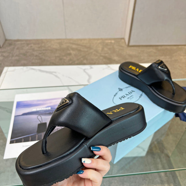 PRA SOFT PADDED NAPPA THONG WEDGE SANDALS BLACK LAMBSKIN