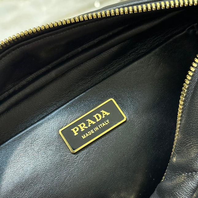 CAMERA BAG 22 IN BLACK TRIANGLE PATTERN QUILTED LAMBSKIN GOLD HARDWARE