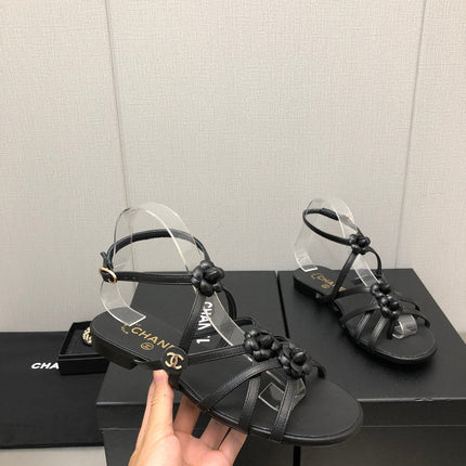FLORAL FLAT SANDAL IN BLACK LAMBSKIN