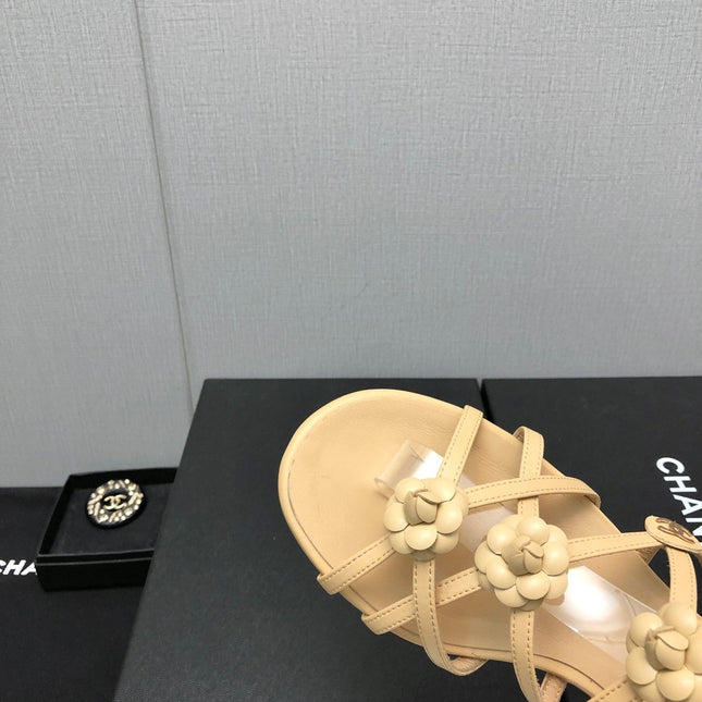 FLORAL FLAT SANDAL IN SAND YELLOW LAMBSKIN