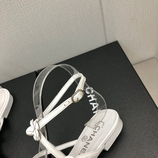 FLORAL FLAT SANDAL IN WHITE LAMBSKIN