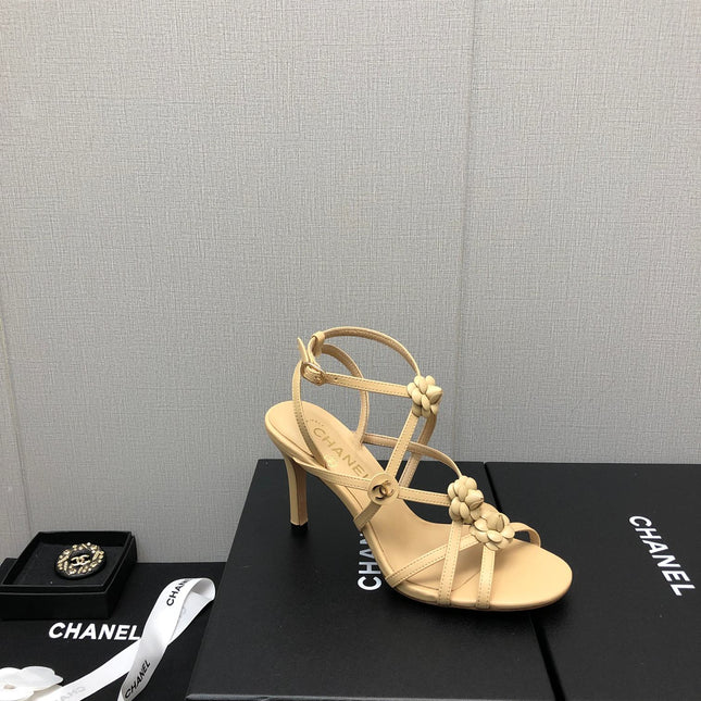FLORAL HIGH HEEL SANDAL IN SAND YELLOW LAMBSKIN