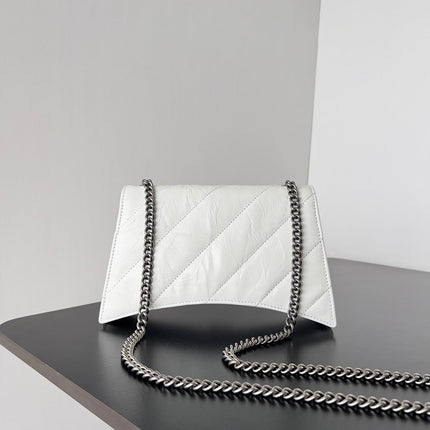 CRUSH CHAINED BAG 22 IN WHITE QUILTED CRUSHED CALFSKIN SILVER HARDWARE