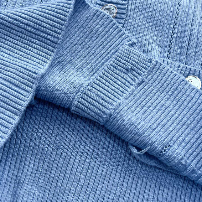 CHANEL LONG-SLEEVE SWEATER STYLE 25