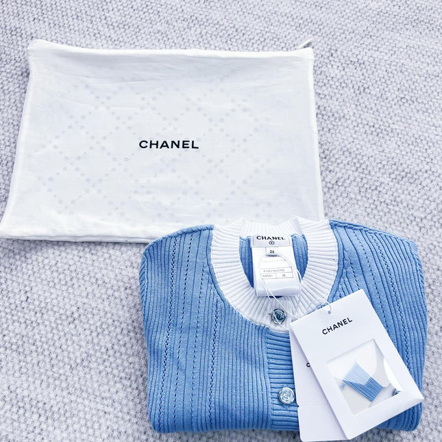 CHANEL LONG-SLEEVE SWEATER STYLE 25