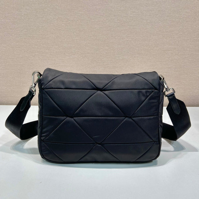 MEDIUM FLAP BAG 24 IN BLACK TRIANGULAR QUILTED PATTERN RE-NYLON