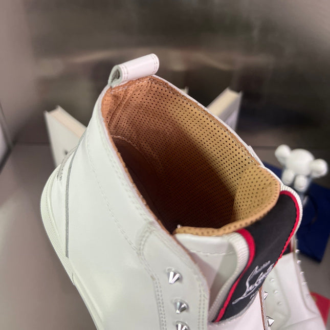 FIQUE A VONTADE SLIP-ON SNEAKERS IN WHITE SHINY CALFSKIN