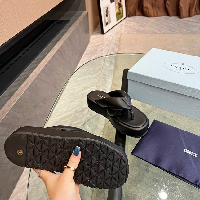 PRA THONG FLATFORM SANDALS BLACK LAMBSKIN