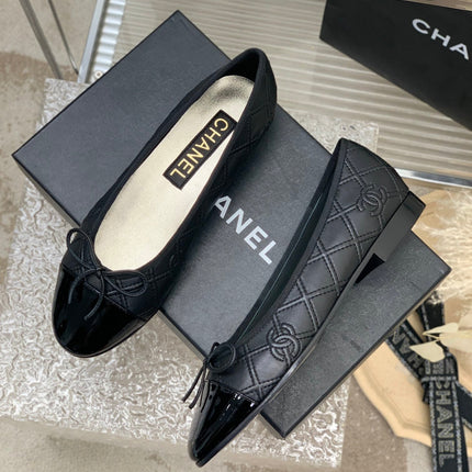 BALLET FLAT GLOSSY BLACK LAMBSKIN