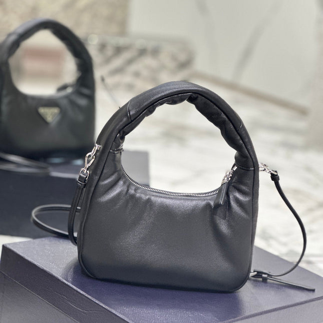 HOBO BAG 21 IN BLACK SOFT LAMBSKIN