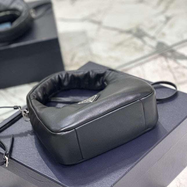 HOBO BAG 21 IN BLACK SOFT LAMBSKIN