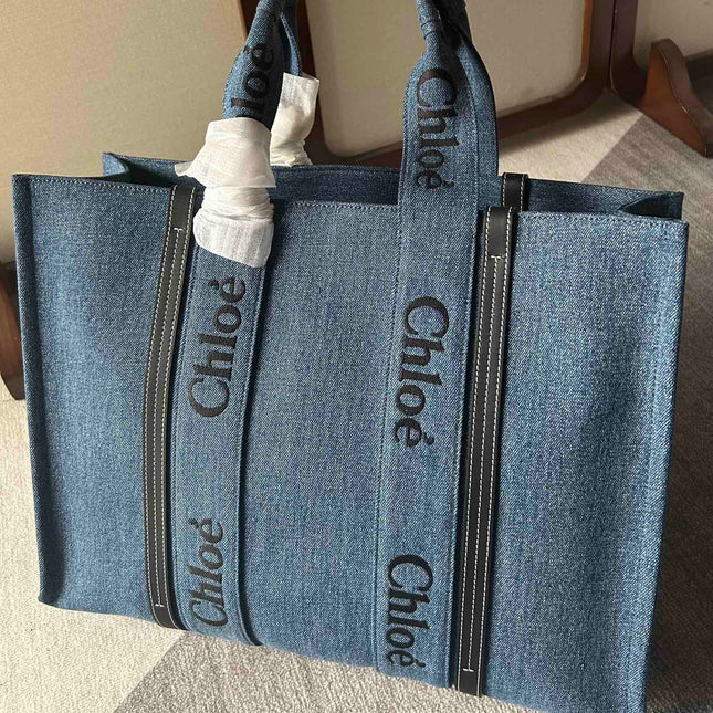 LAGRE WOODY TOTE BAG 45 IN BLUE DENIM BLACK CALFSKIN