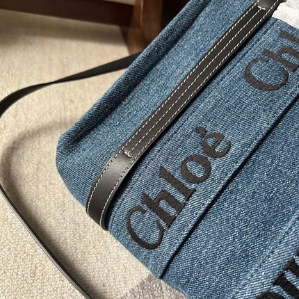 SMALL WOODY TOTE BAG 26.5 IN BLUE DENIM BLACK CALFSKIN