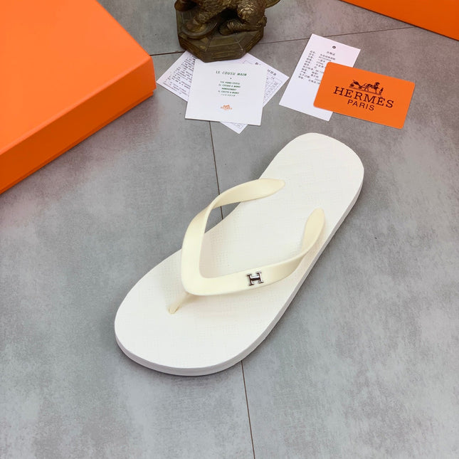 HM THONG SLIPPERS WHITE RUBBER