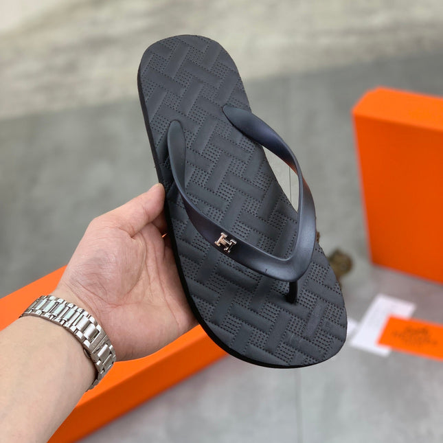 HM THONG SLIPPERS BLACK RUBBER