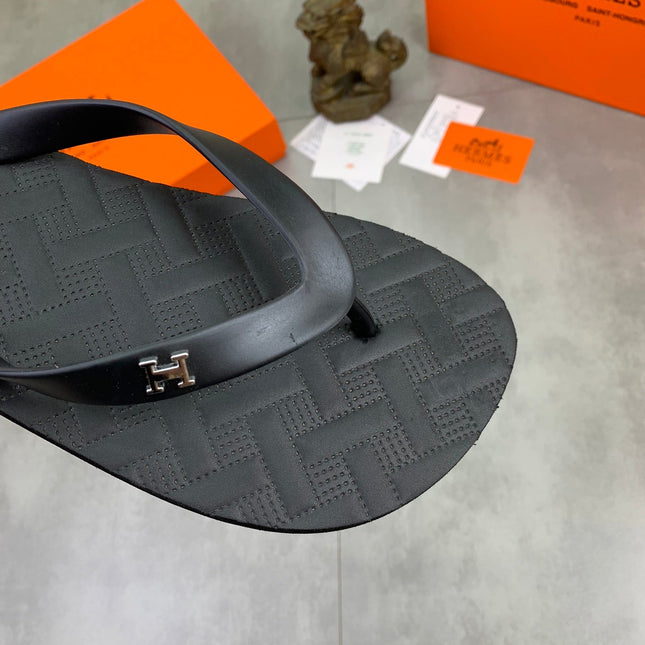 HM THONG SLIPPERS BLACK RUBBER