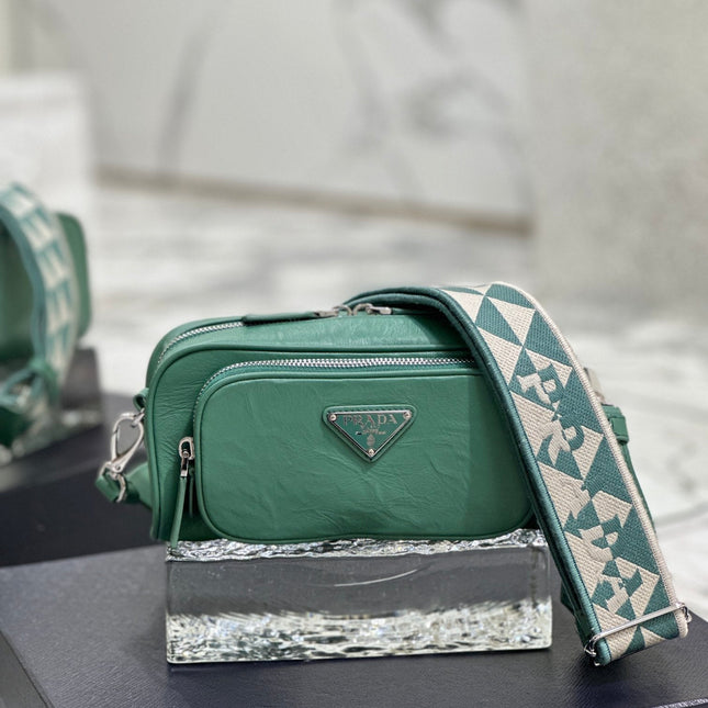 CAMERA BAG 23 IN CASTLETON GREEN WRINKLED LAMBSKIN