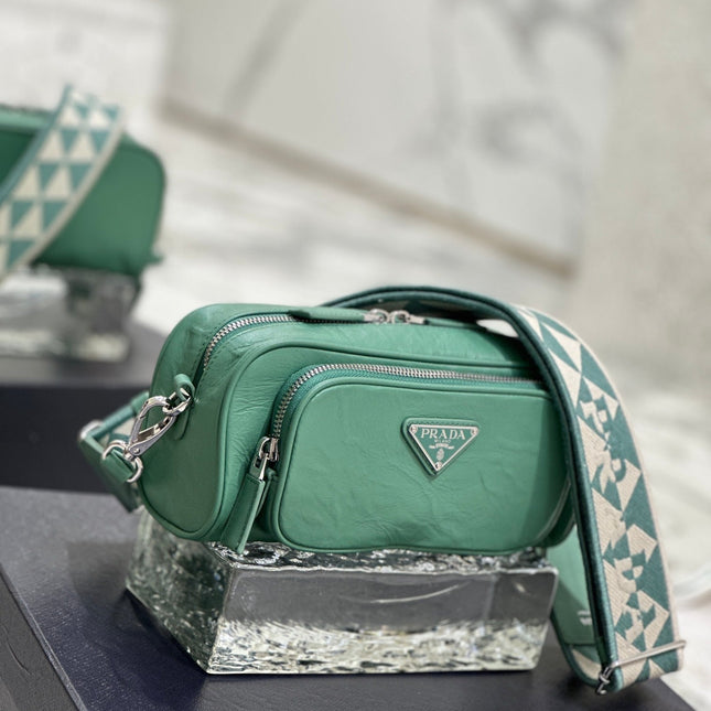 CAMERA BAG 23 IN CASTLETON GREEN WRINKLED LAMBSKIN