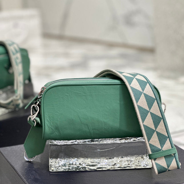 CAMERA BAG 23 IN CASTLETON GREEN WRINKLED LAMBSKIN